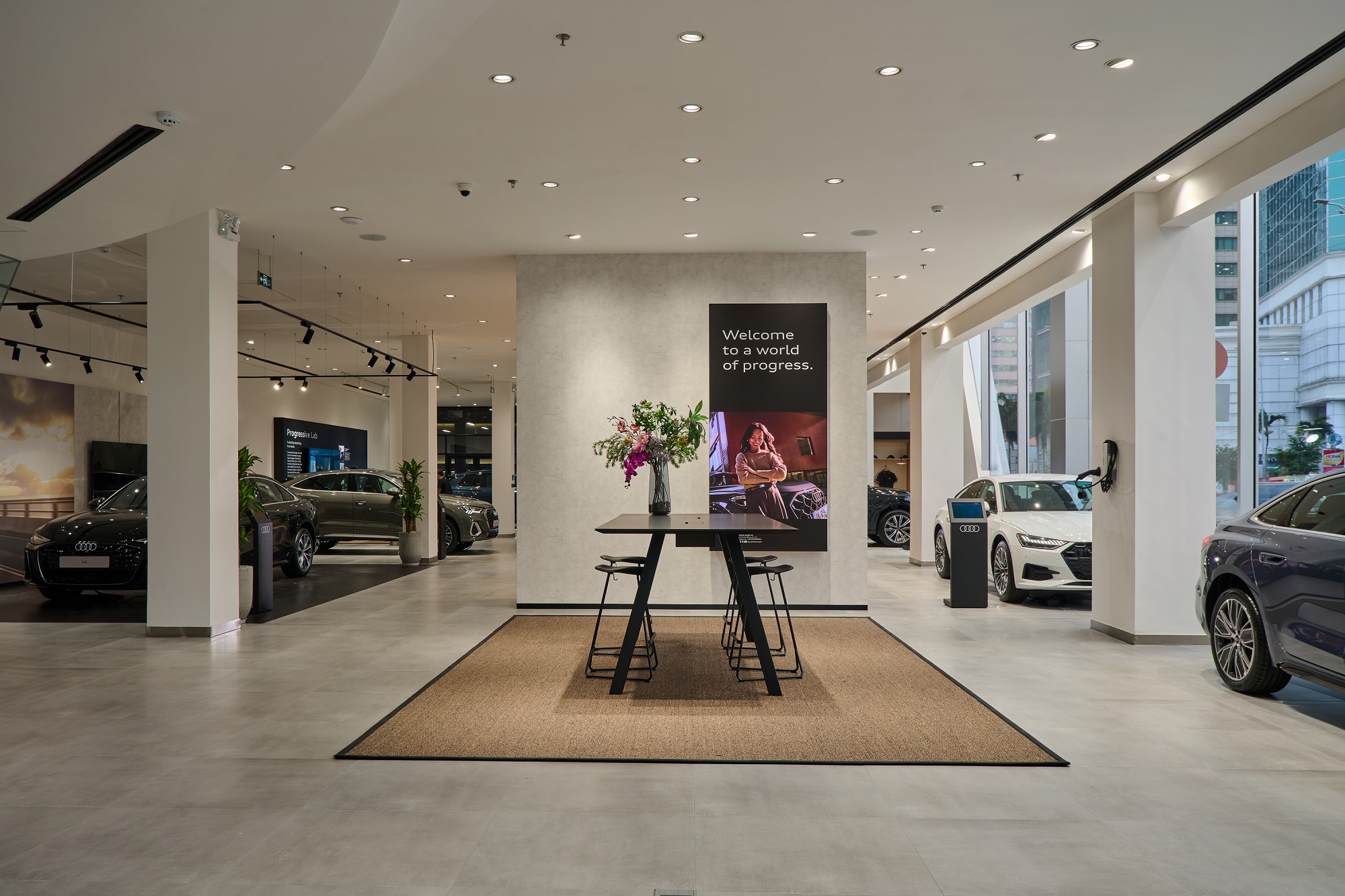 AudiProgressiveShowroom_1.jpg