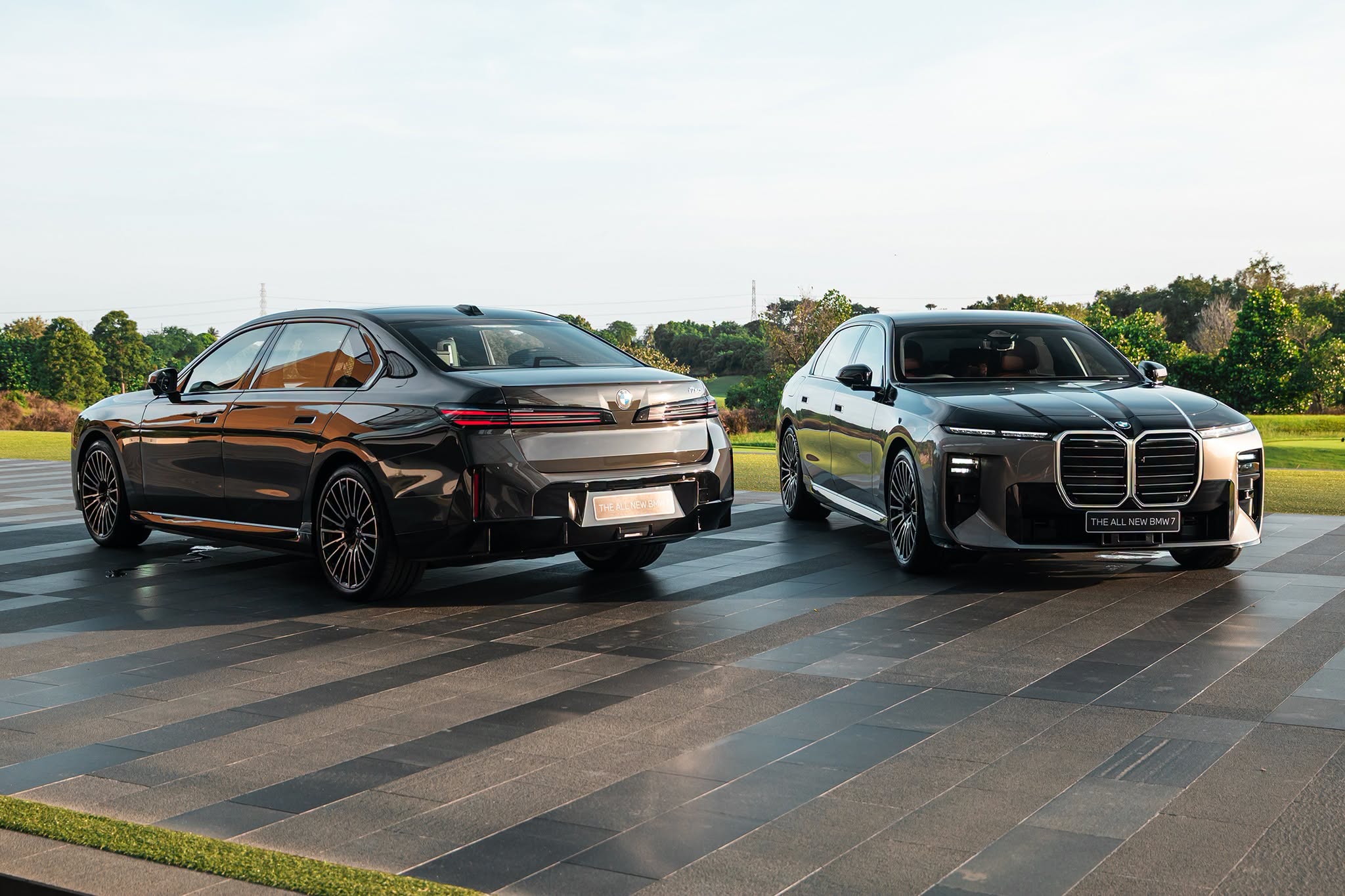 BMW i7 2027 8.jpg