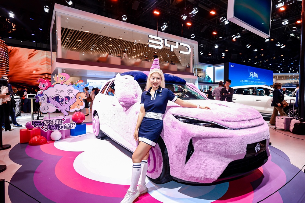 BYD triển lãm.jpg
