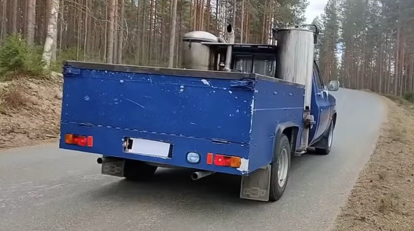 chevrolet-fleetside-wood-powered-truck 2.jpg