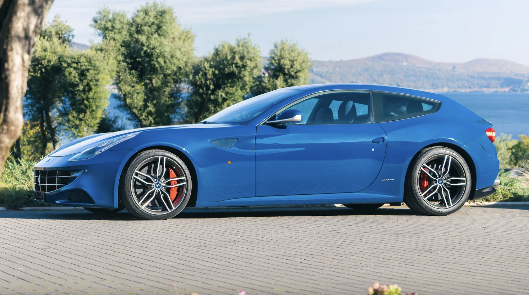 Ferrari FF  2026-01-17 lúc 12.16.16.png