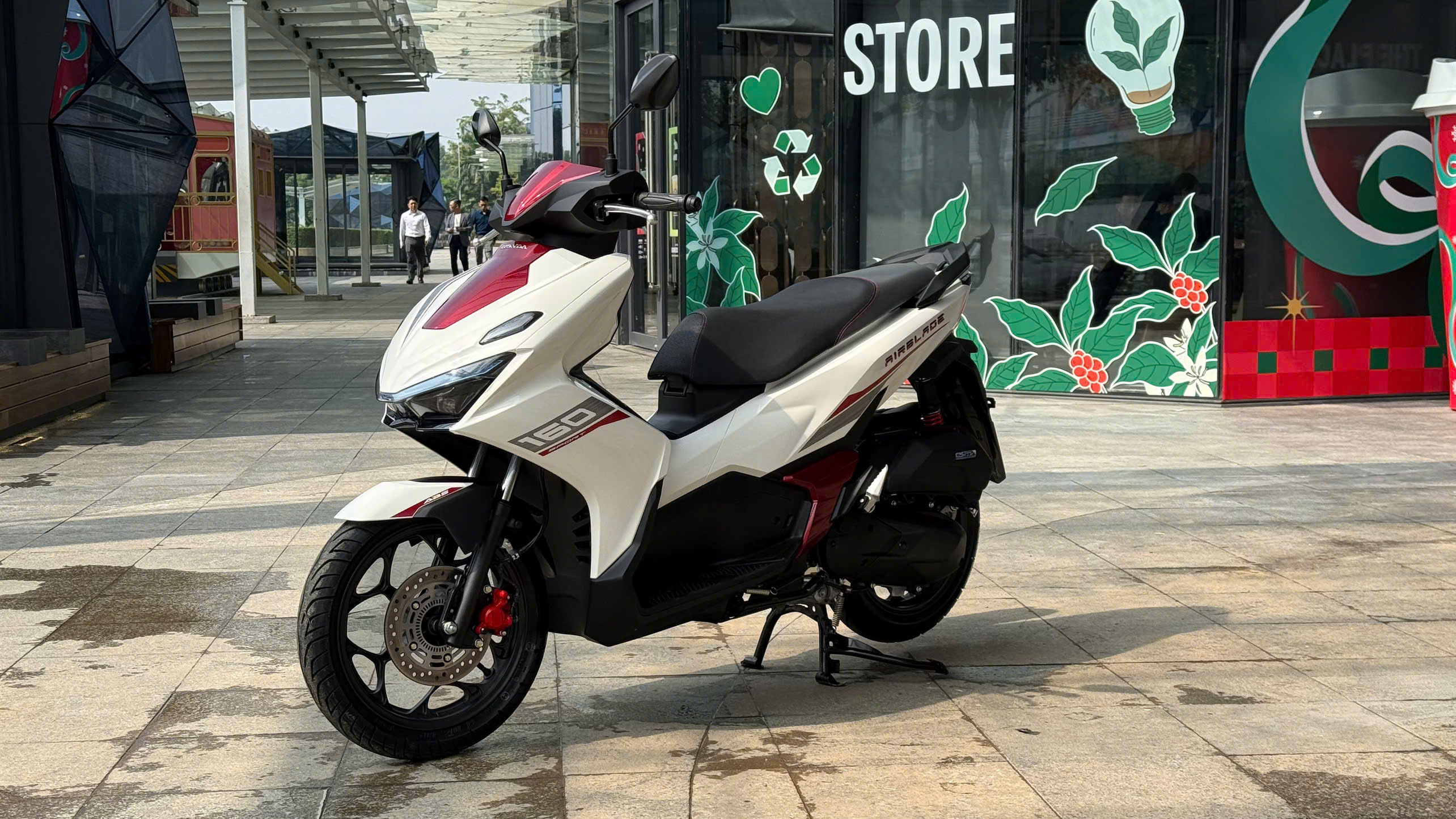 honda-air-blade-160-anh-chinh.jpg