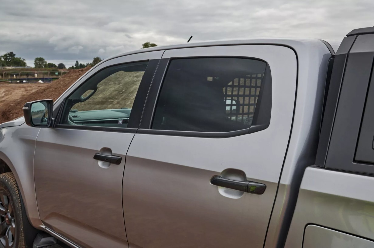 Isuzu D-Max 7.jpg Isuzu D-Max 7.jpg