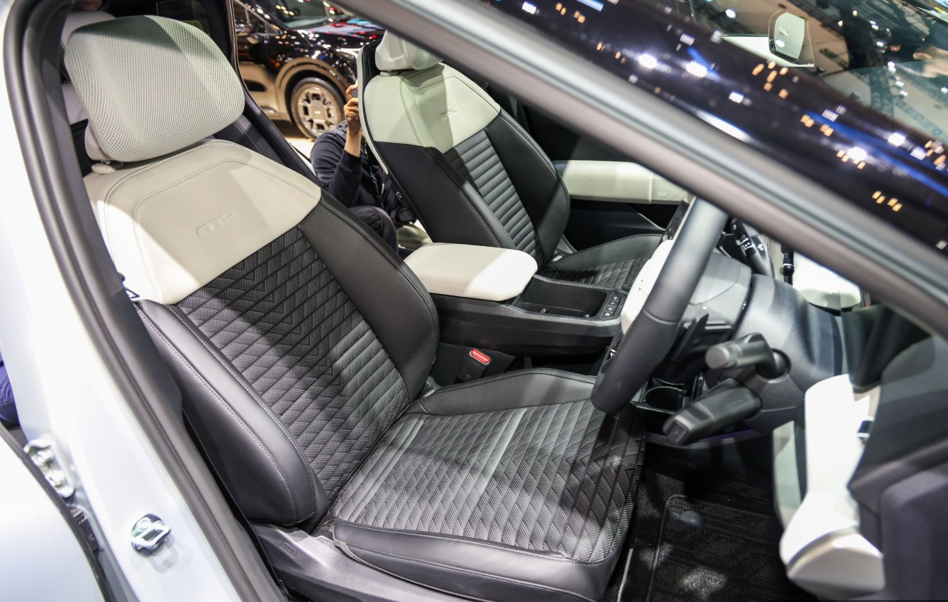Kia EV4 2026 6.jpg