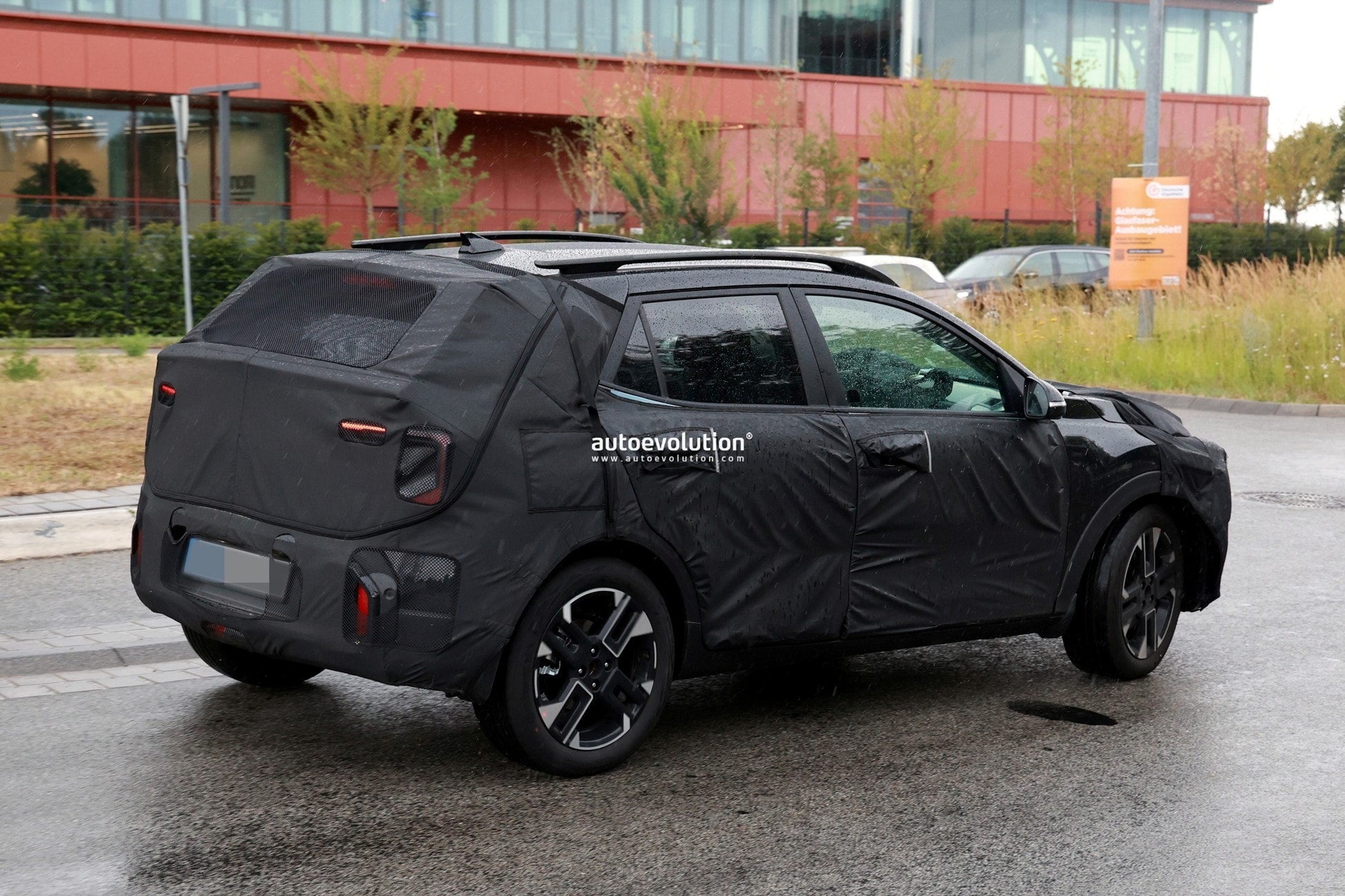 kia-stonic-getting-boxy-facelift-2026-model-flaunts-opposites-united-cues_12.jpg