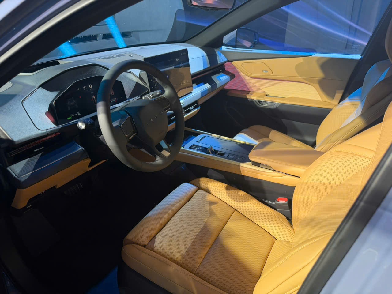Lexus ES 500e  2.jpg
