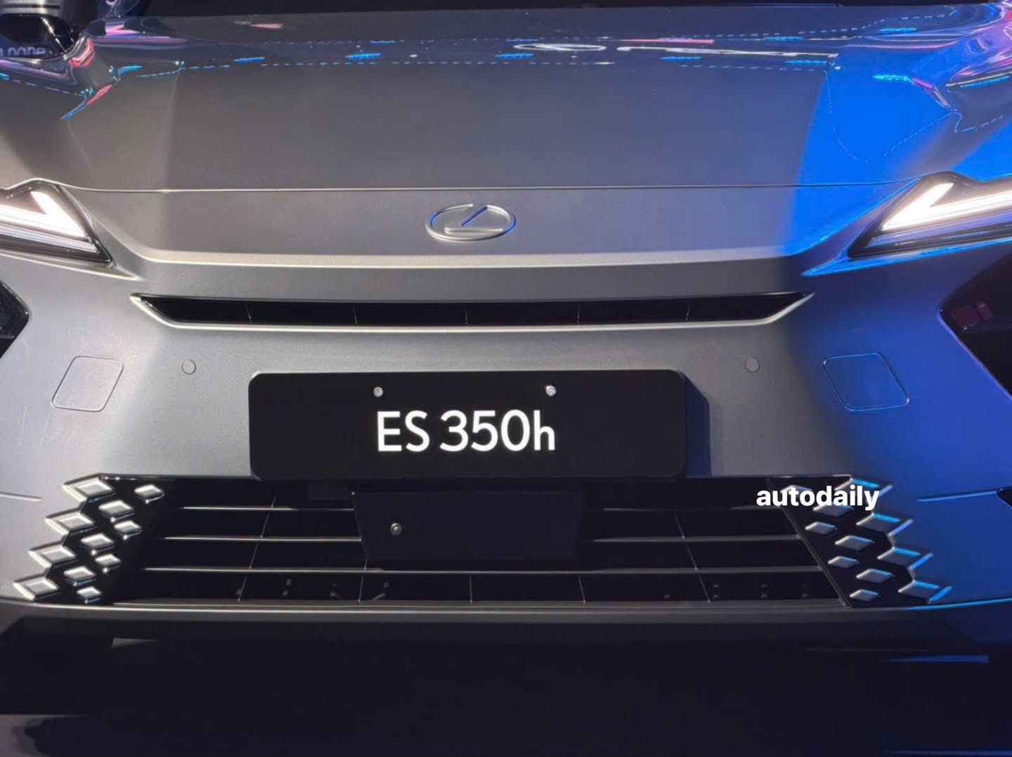 Lexus ES 6.jpg