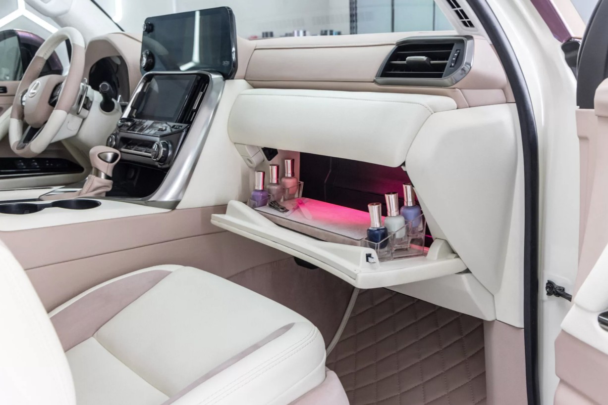 Lexus-Glam-LX 5.jpg