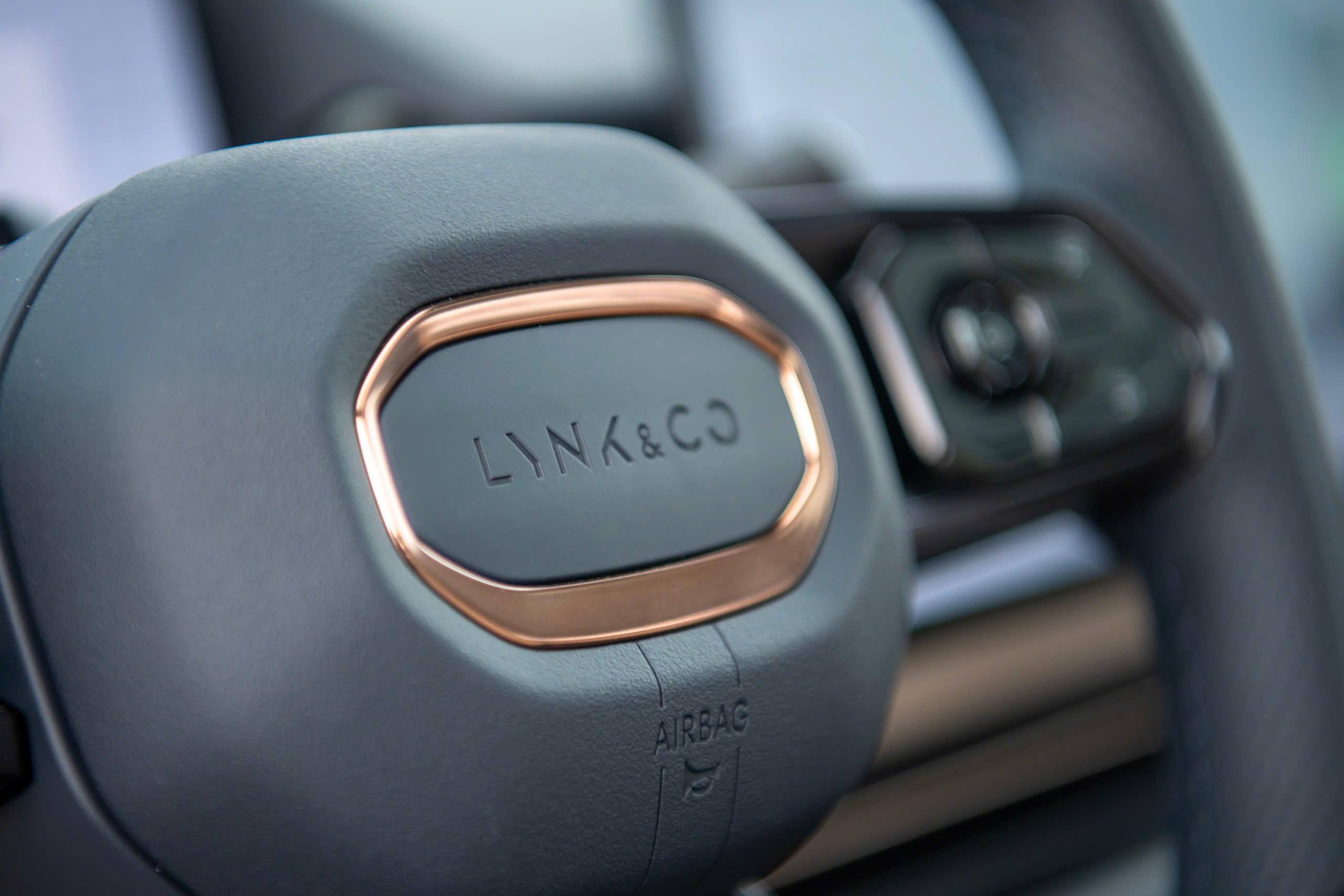 Lynk & Co 08673004199_f5fb65683c51cb14cecbf47cb121bf4c.jpg Lynk & Co 08673004199_f5fb65683c51cb14cecbf47cb121bf4c.jpg