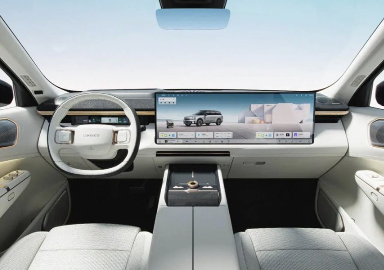 Lynk & Co 900 4.jpg