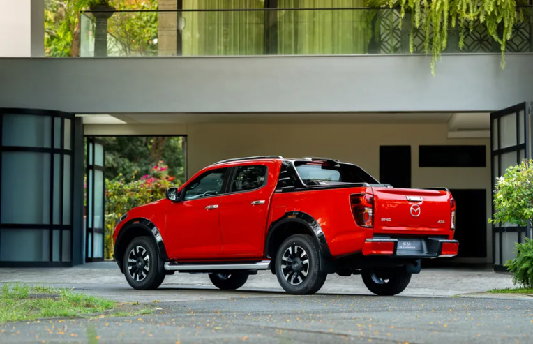 Mazda BT-50 3.PNG