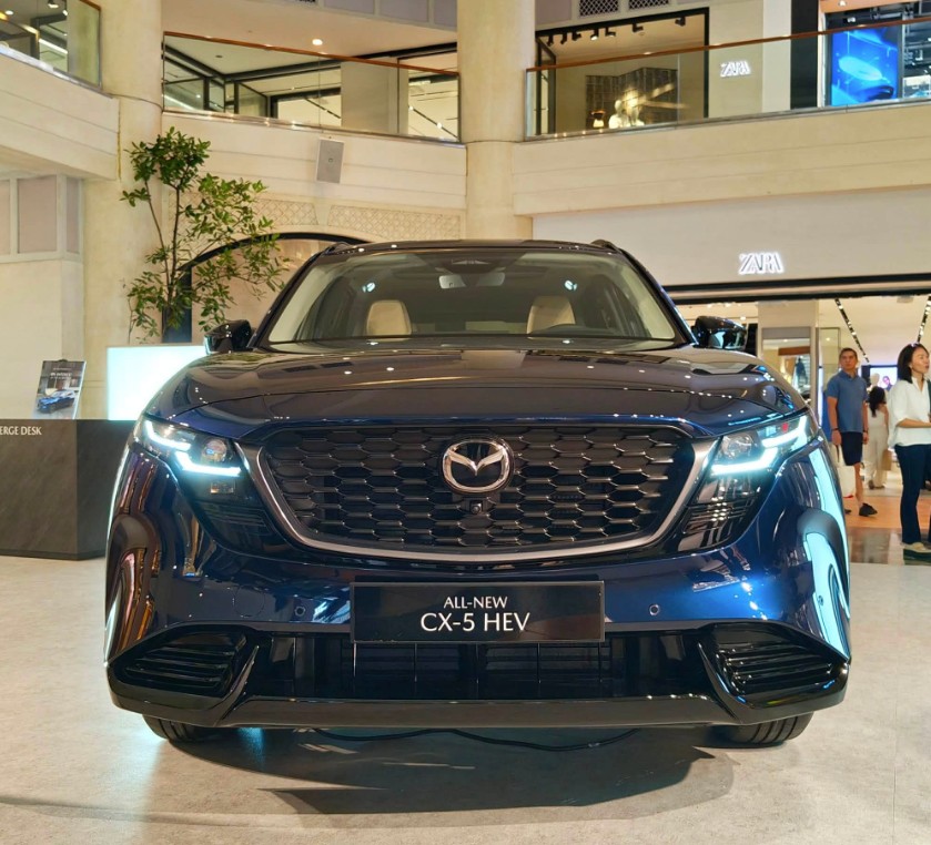 Mazda CX-5 HEV 2027 2.jpg