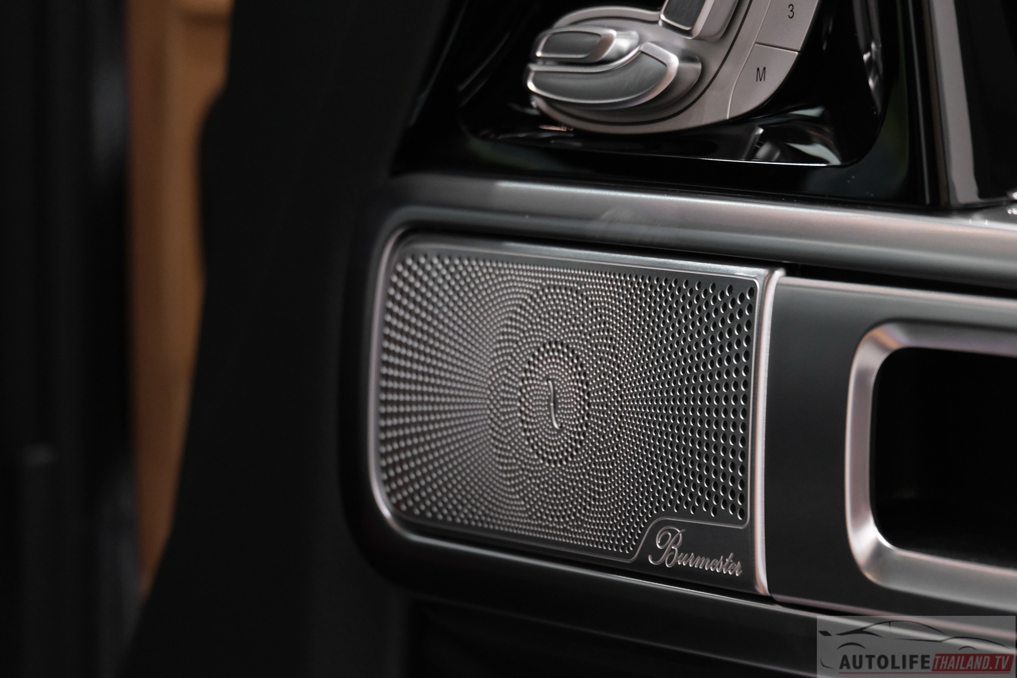 Mercedes-Benz G 450 d STRONGER THAN THE 1980s 14.jpg