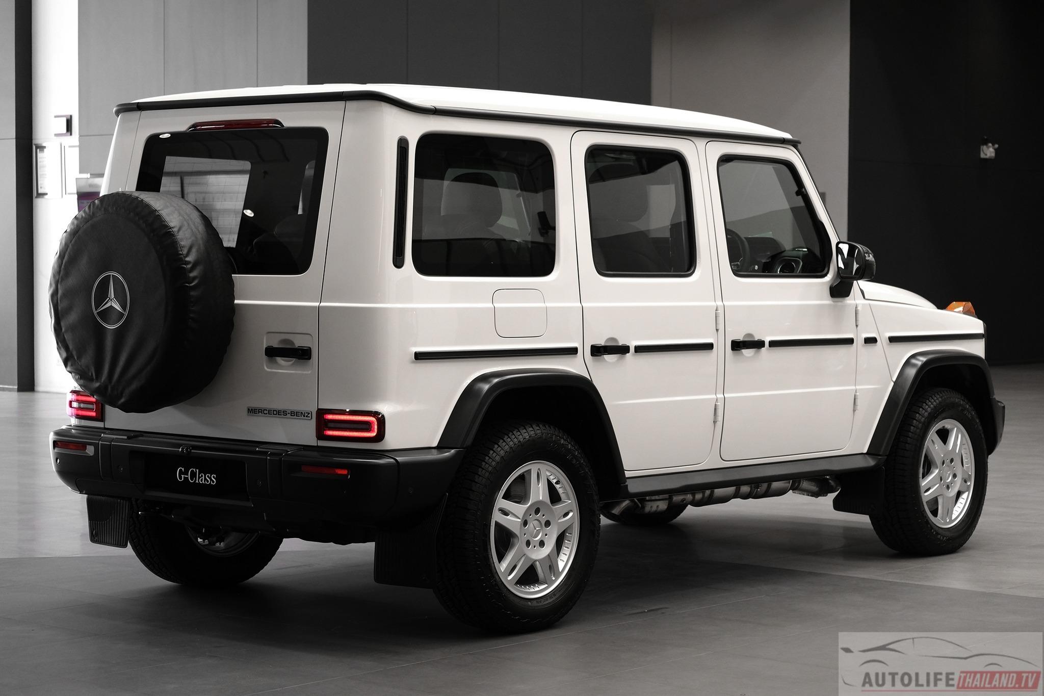 Mercedes-Benz G 450 d STRONGER THAN THE 1980s 8.jpg