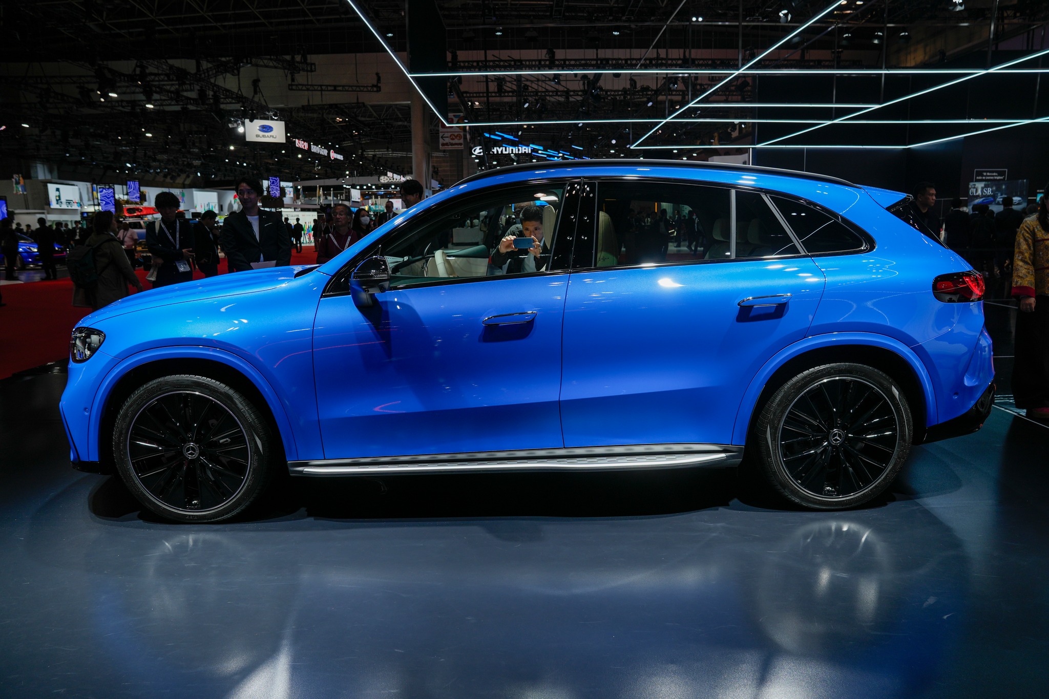 Mercedes-Benz GLC 8.jpg