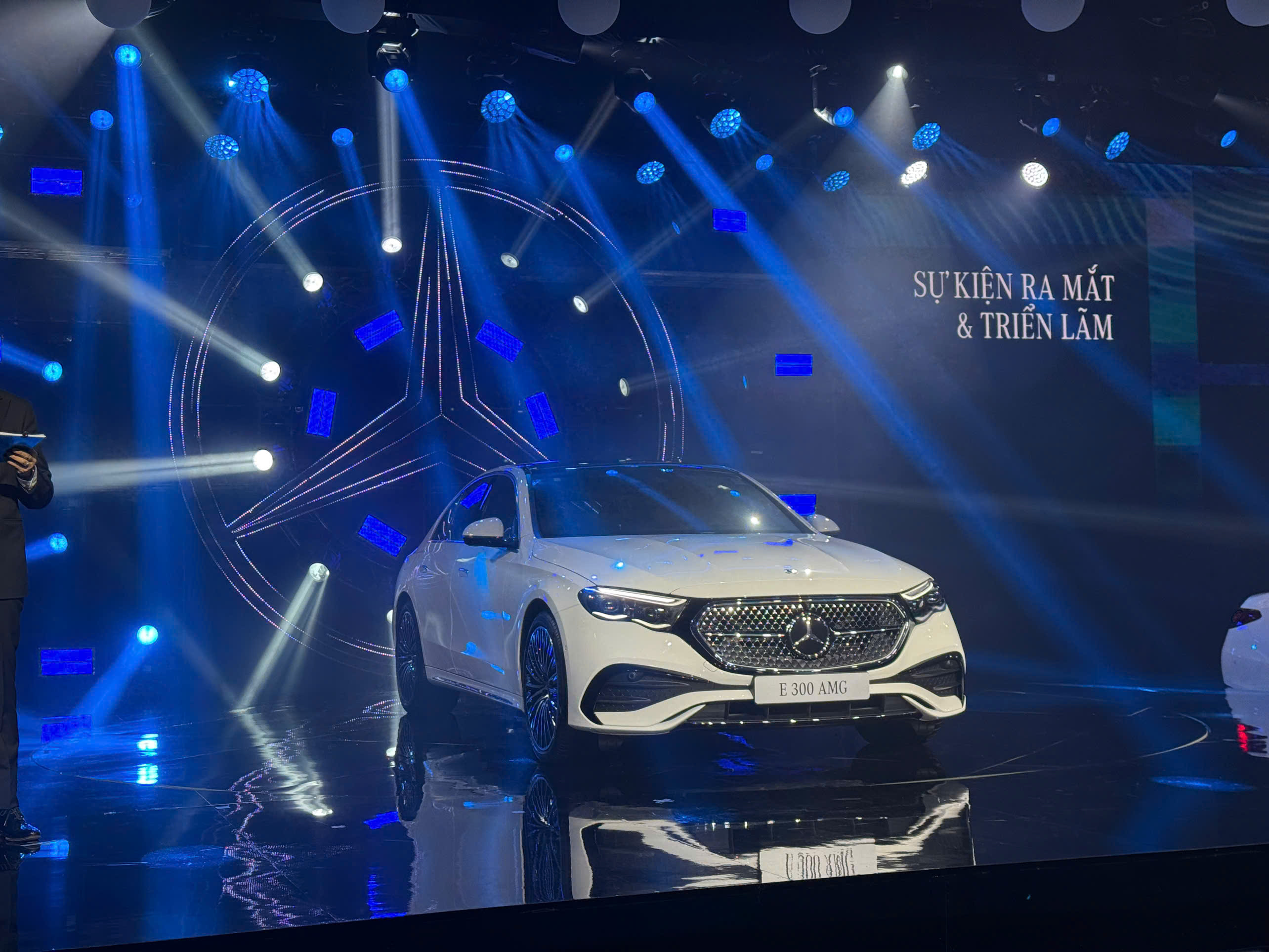 Mercedes E Class 2.jpg Mercedes E Class 2.jpg