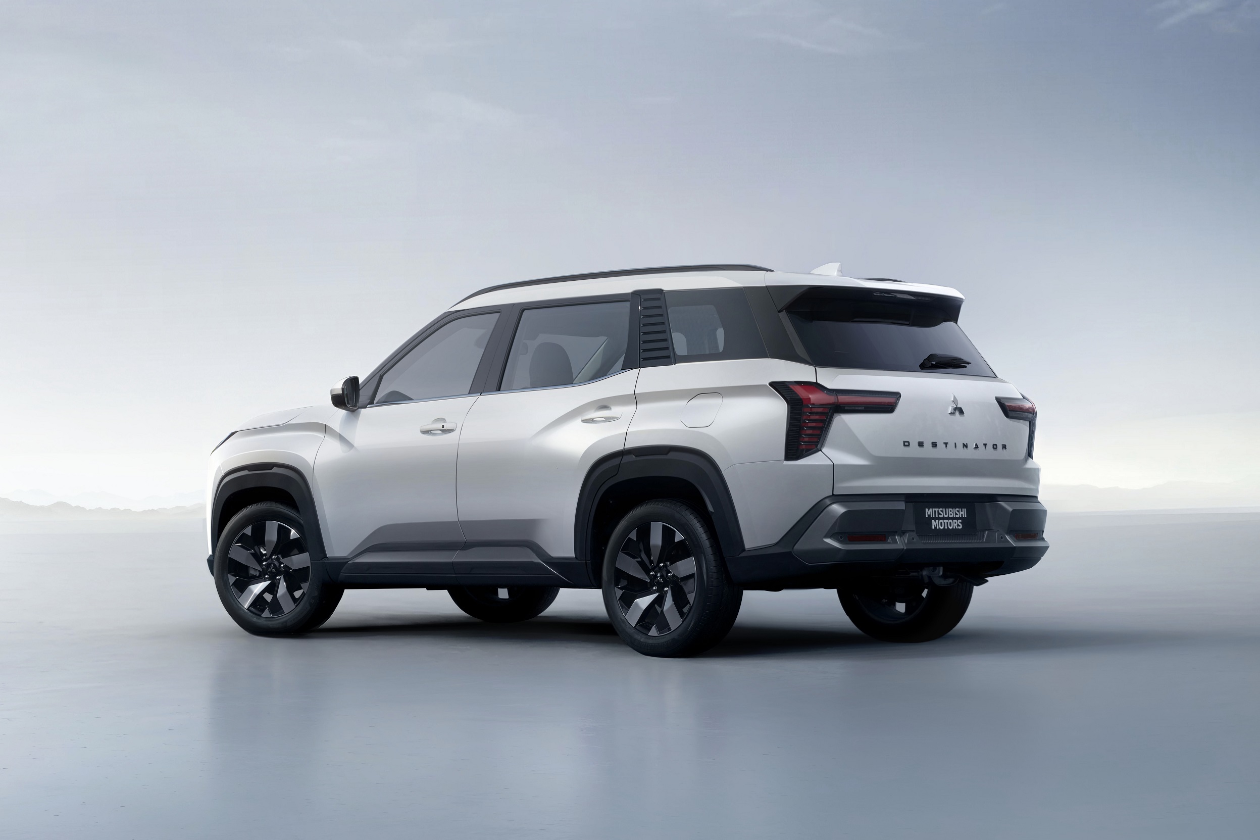 Mitsubishi Destinator  (18).jpg Mitsubishi Destinator  (18).jpg