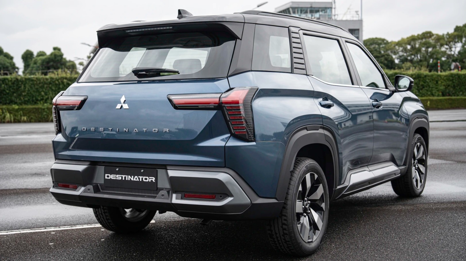 mitsubishi-destinator-2026 4.jpg