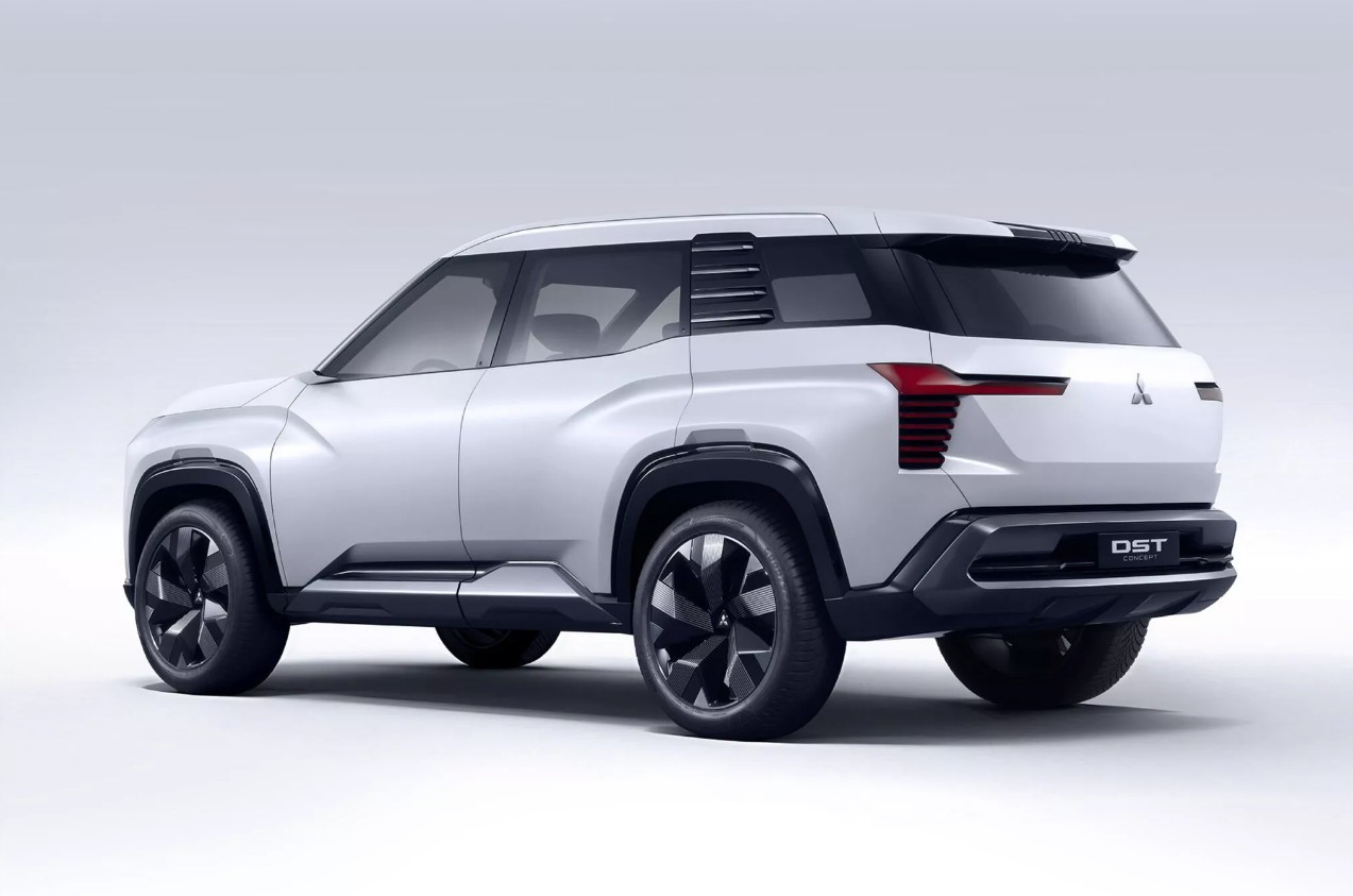 Mitsubishi DST Concept 4.jpg