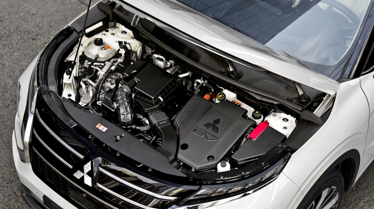 Mitsubishi Outlander PHEV 2026 3.jpg