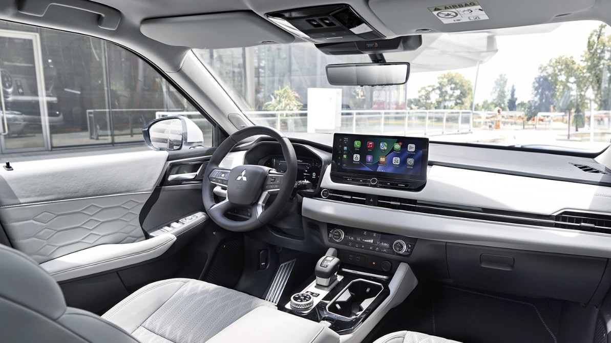 Mitsubishi Outlander PHEV 2026 4.jpg