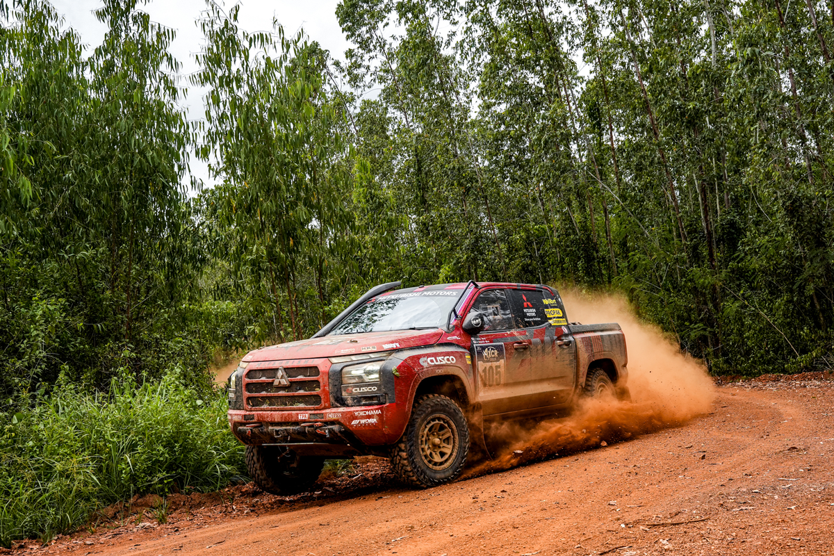 Mitsubishi Triton  (5).png