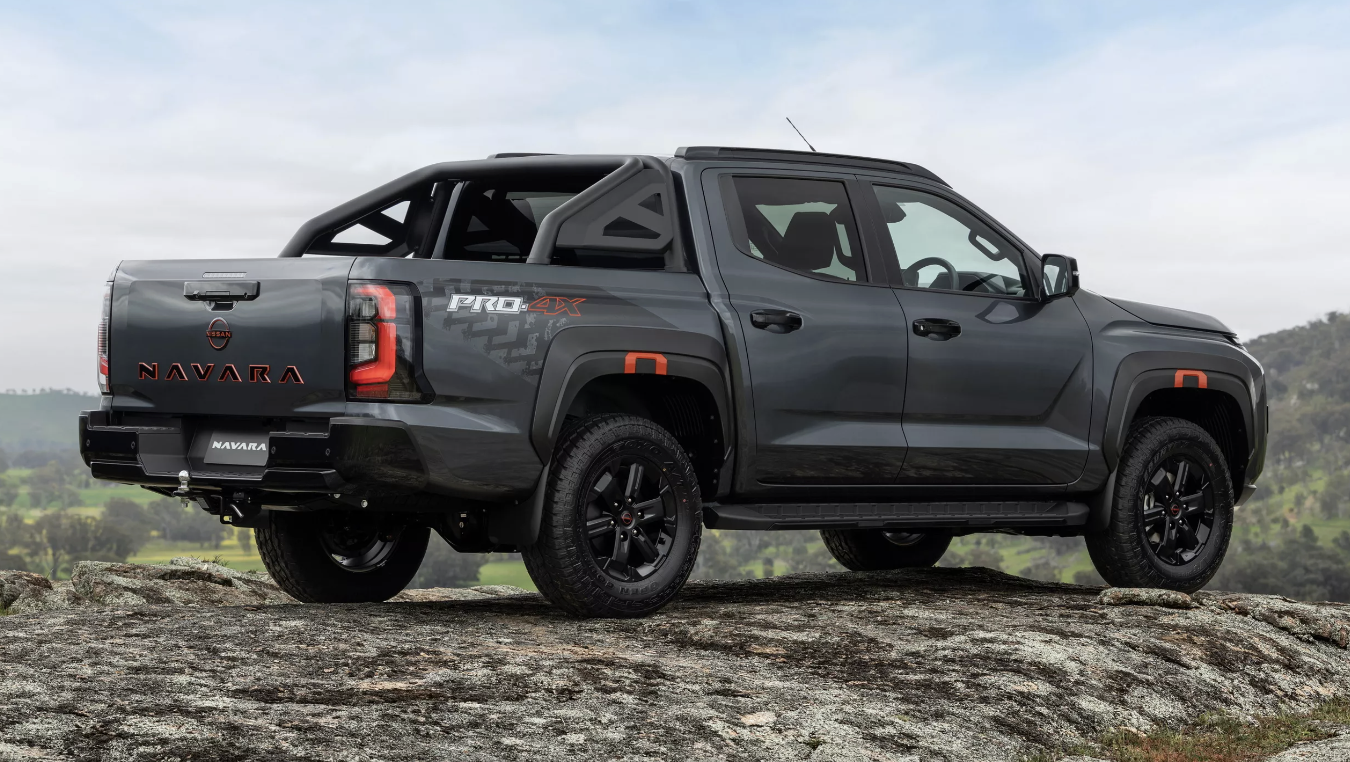 Nissan Navara 2026  2025-11-19 lúc 21.22.32.png
