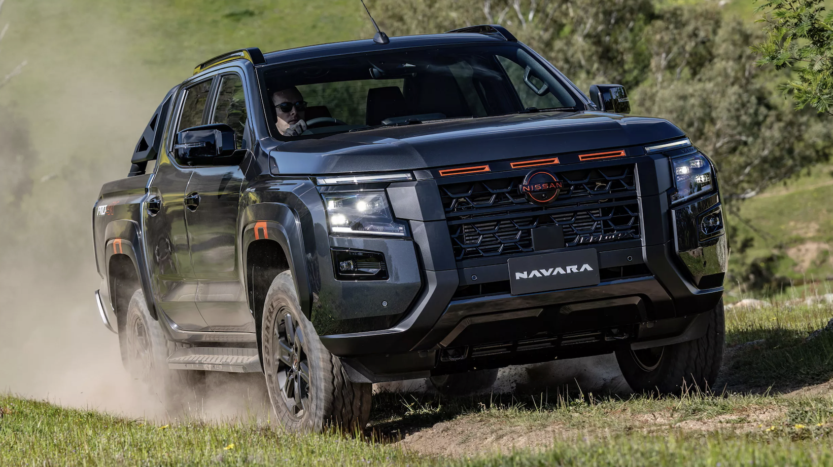 Nissan Navara 2026  2025-11-19 lúc 21.22.47.png