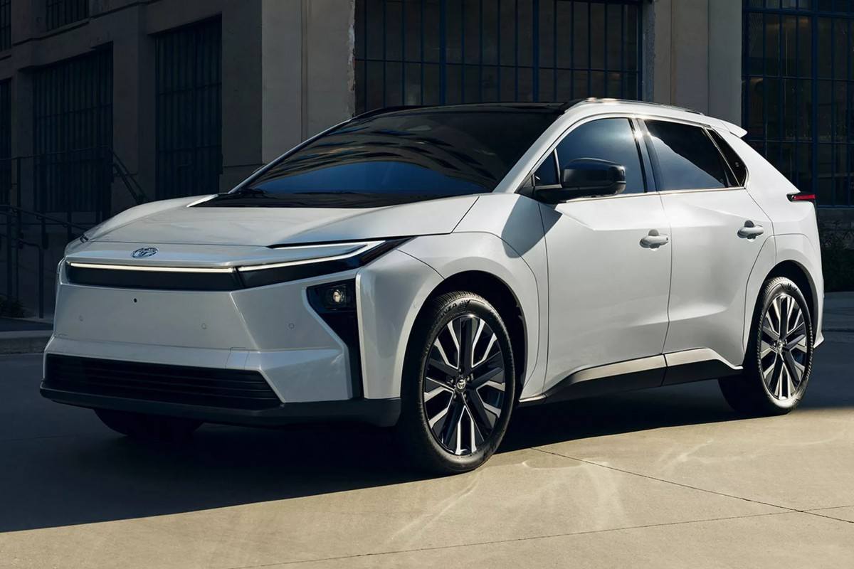 Toyota bZ4X 2026-2.jpg