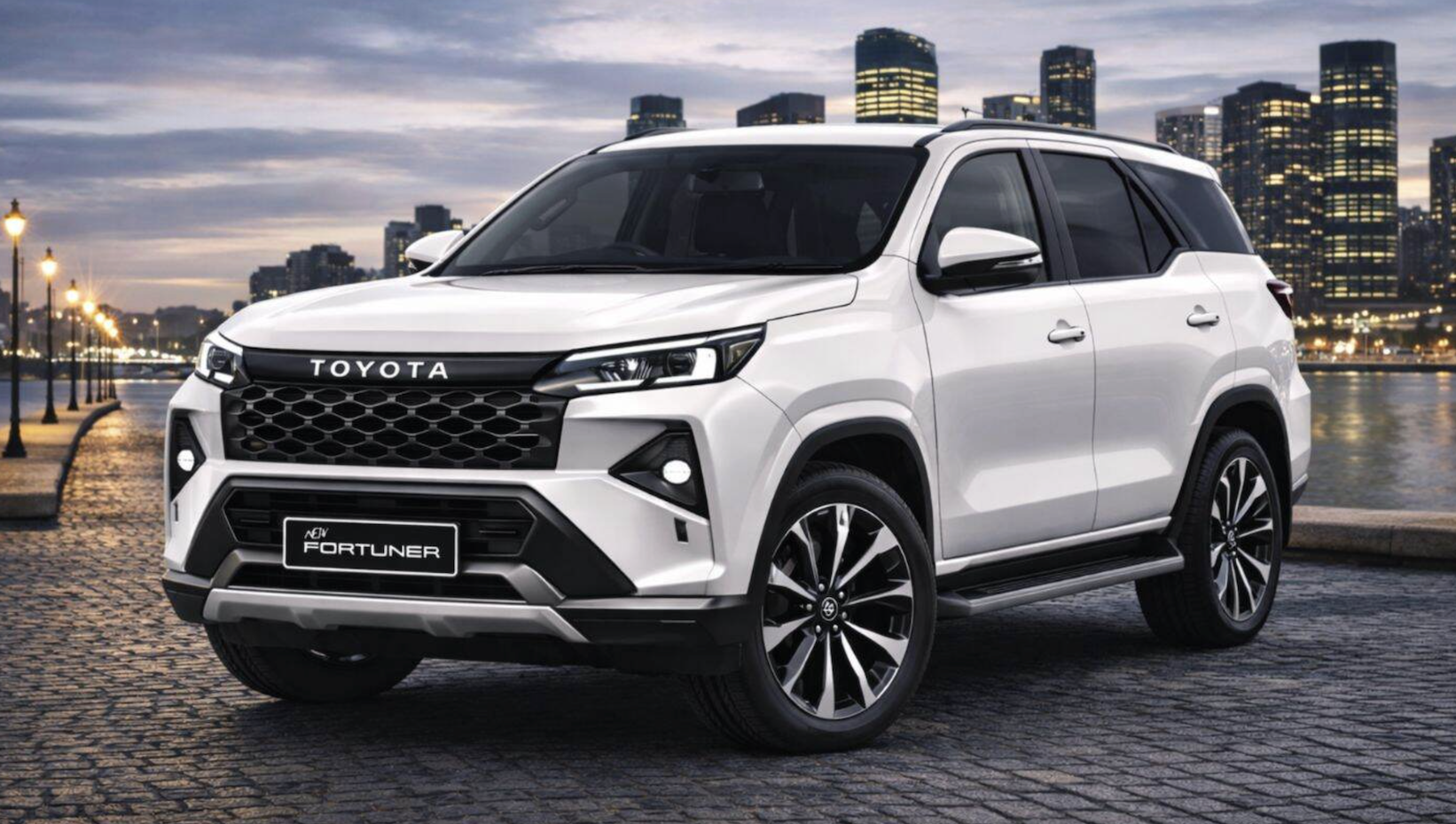 Toyota Fortuner hybrid  2026-05-16 lúc 10.07.24.png
