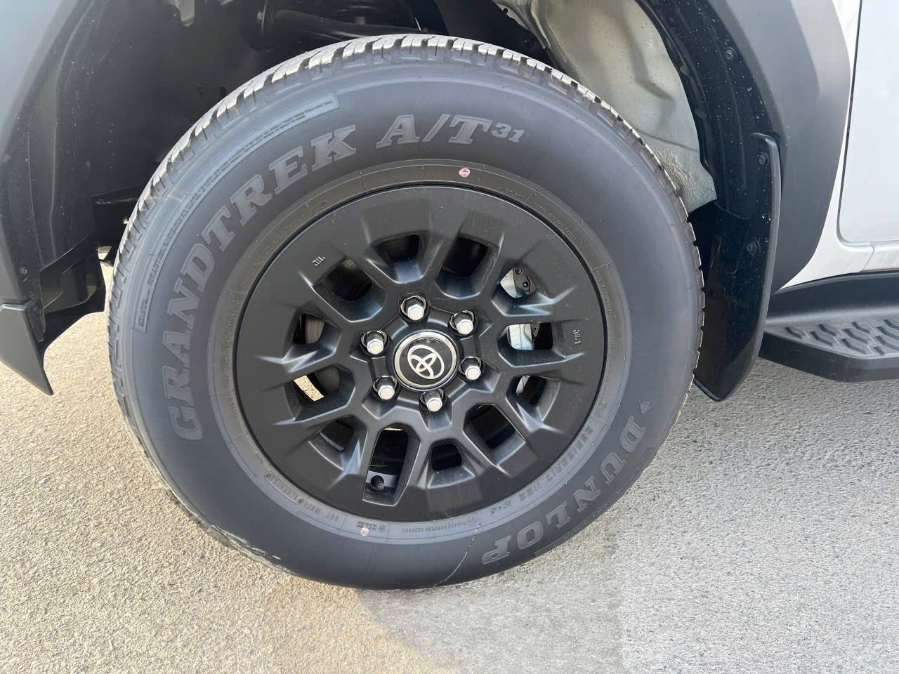 Toyota Hilux 2026 -13.jpg