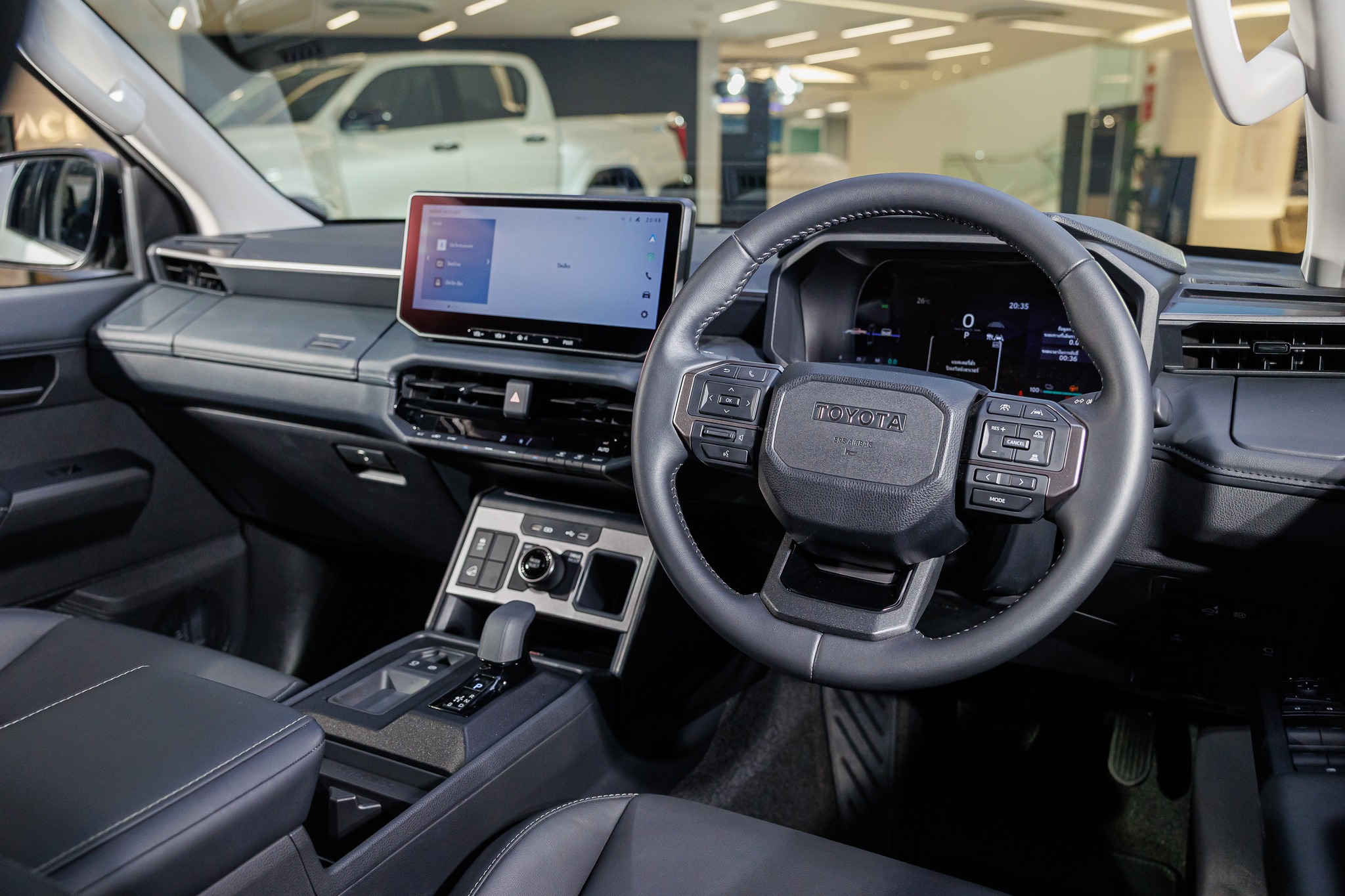 Toyota Hilux BEV 5.jpg