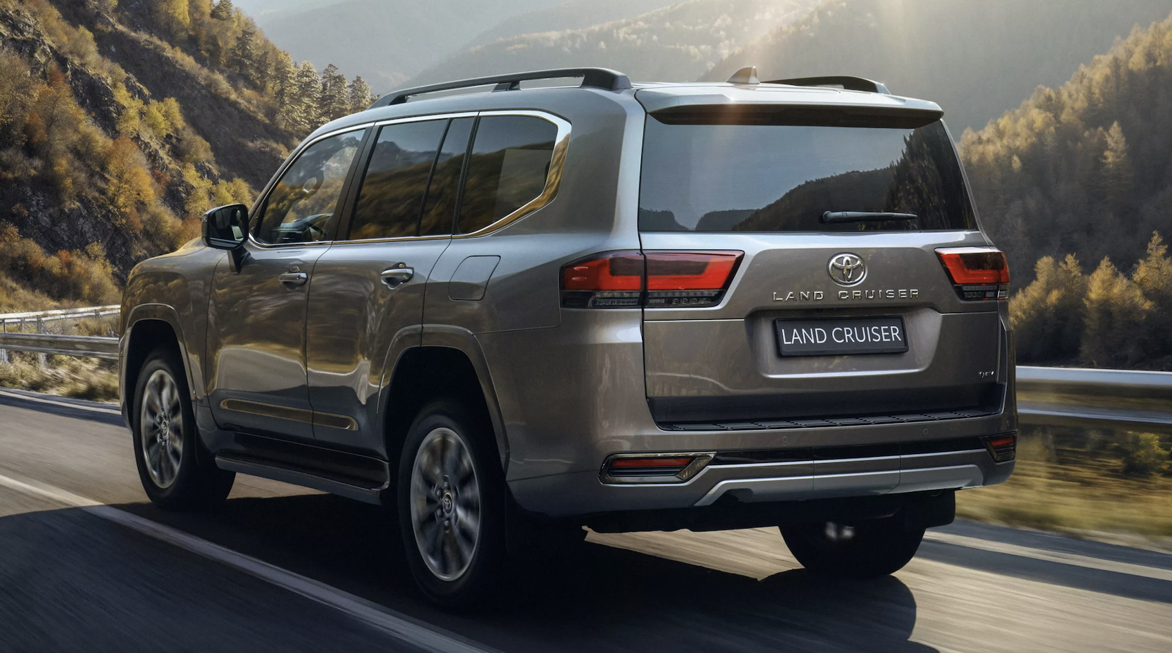 Toyota LC300 2026-08-30 lúc 14.24.52.png