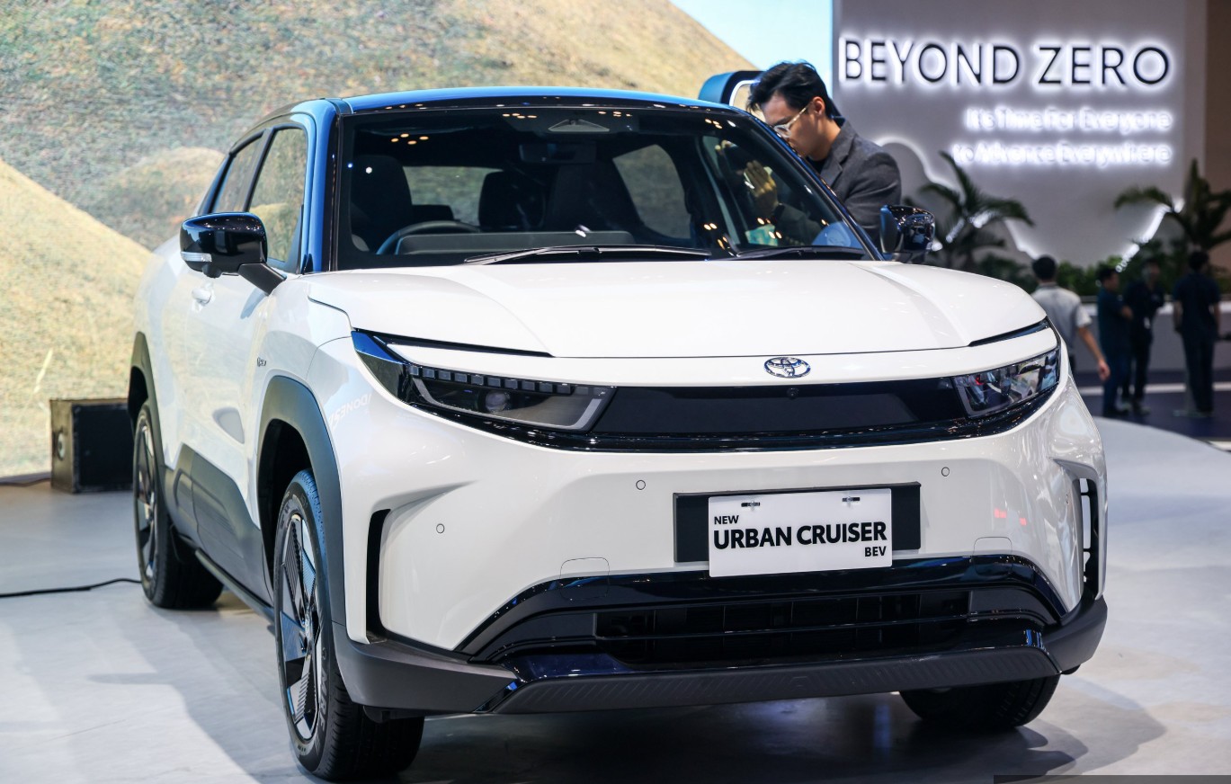 Toyota Urban Cruiser EV.jpg