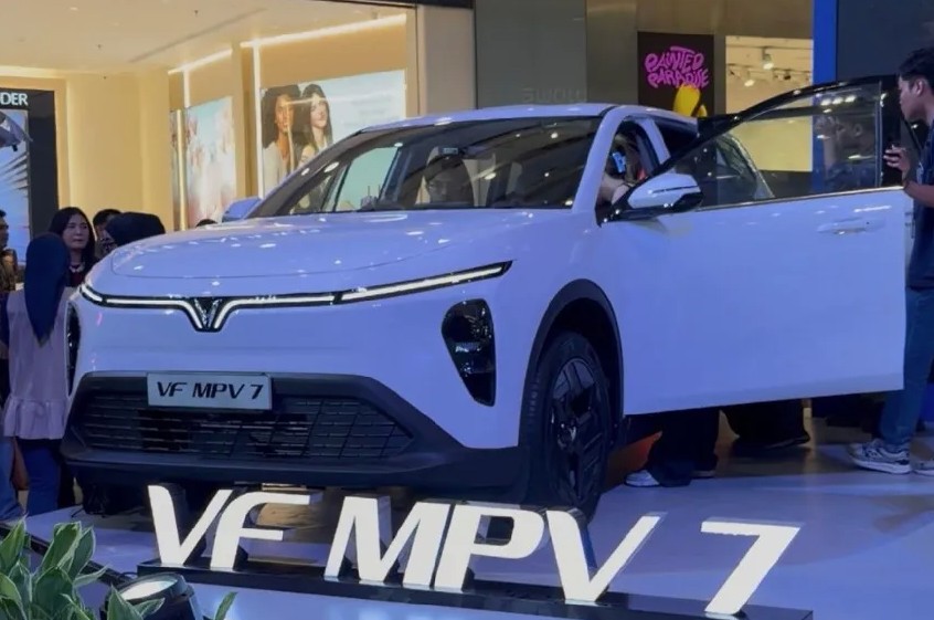 VF MPV 7 INDO 2.jpg