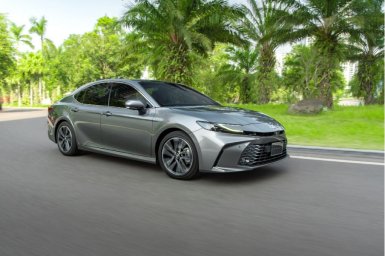 toyota-camry-01.jpg
