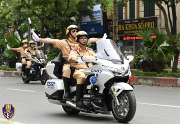 xe cảnh sát giao thông.png