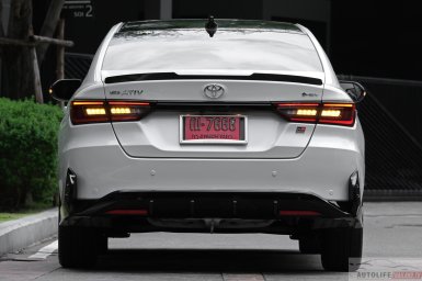 Toyota Yaris ATIV HEV 8.jpg