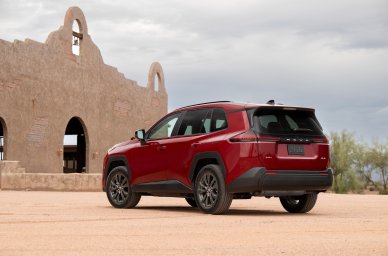 2026-toyota-rav4-arrives-this-winter-the-first-ever-rav4-gr-sport-is-on-its-way_2.jpg