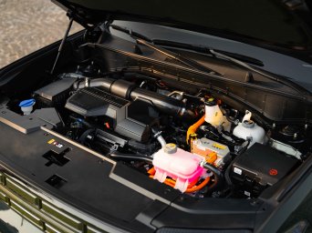 Hyundai Santa Fe Hybrid - 20.jpg