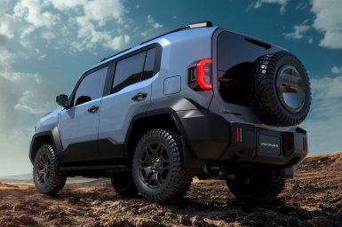 Toyota LAND CRUISER FJ 8.jpg