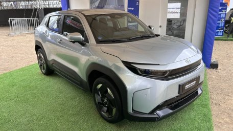 Toyota Urban Cruiser-1.jpg