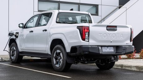Toyota-Hilux-BEV-Australia-3-copy.jpg