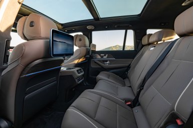 Mercedes-Benz GLS 5.jpg