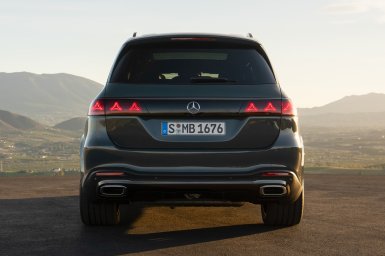 Mercedes-Benz GLS 7.jpg