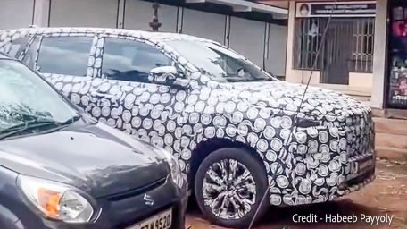 2027-toyota-innova-hycross-facelift-spied-1.jpeg