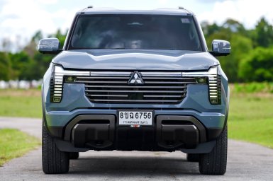 Mitsubishi Pajero GSR 2WD 11.jpg