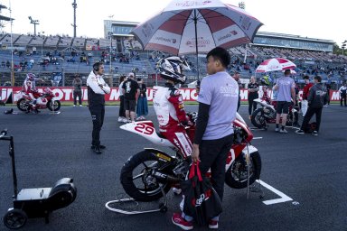 Moto474978714_1803660971639253653_g7759343316585312572_c196f28713175d197703ea0a070b5d98.jpg