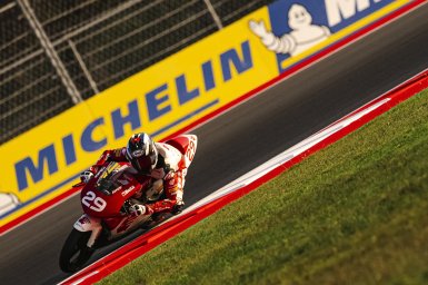 Moto4-1.jpg